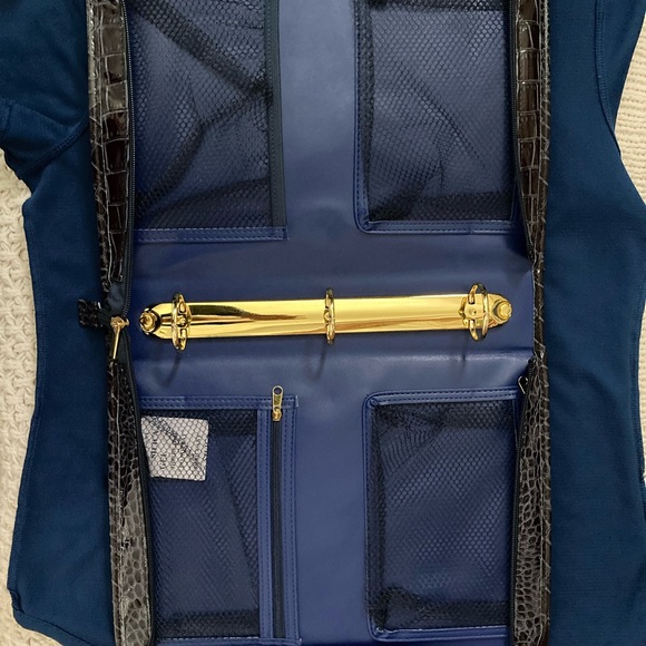 Huge SeneGence bundle SALE plus extra items!! LipSense,ShadowSense, etc - Picture 11 of 11